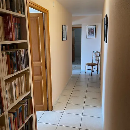 Apartment Le Lavandou, Rez De Jardin Dans Villa, 300 M Plages, Vue Mer, 5 Couchages *